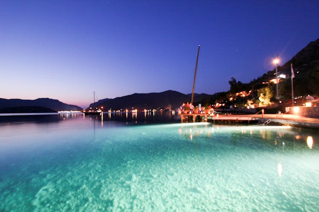 Bozburun Yacht Club Hotel ภายนอก รูปภาพ