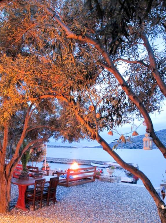 Bozburun Yacht Club Hotel ภายนอก รูปภาพ