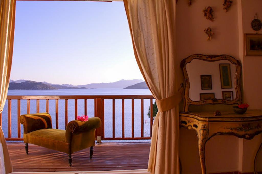 Bozburun Yacht Club Hotel ภายนอก รูปภาพ